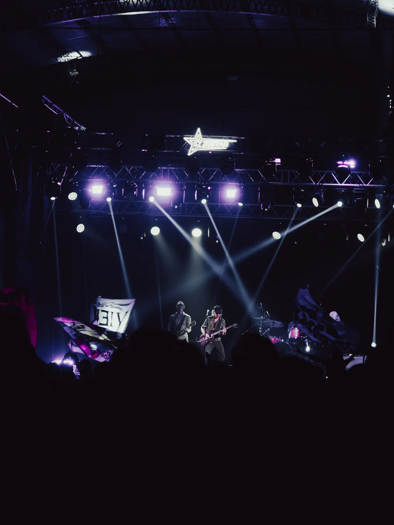 Skay Beilinson y los Fakires en el Justar Arena · foto 12